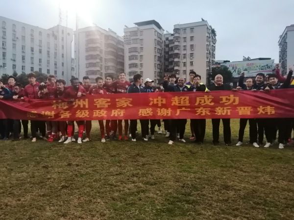 殴美av在线